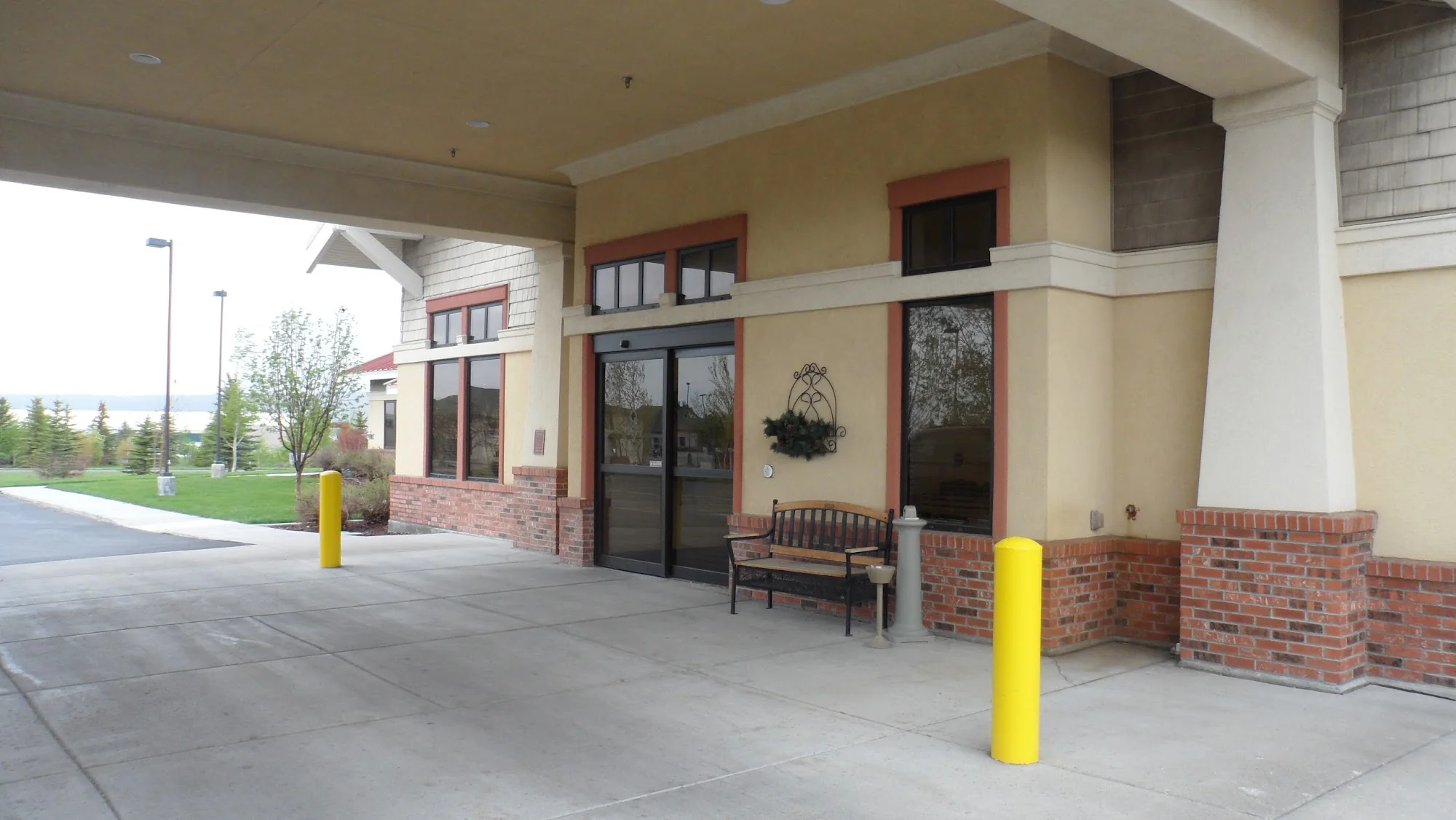 ASHTON MEMORIAL LIVING CENTER
