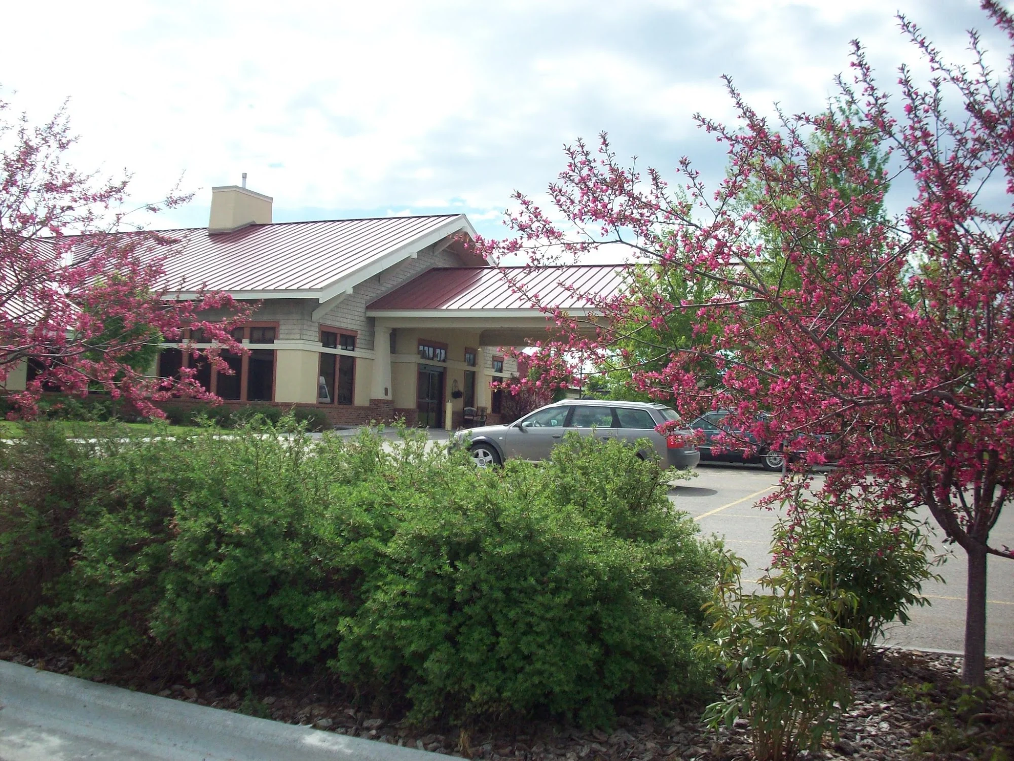 ASHTON MEMORIAL LIVING CENTER