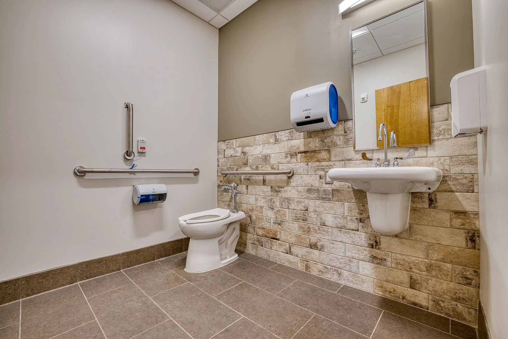 ATLEE HILL HEALTH AND REHAB CENTER