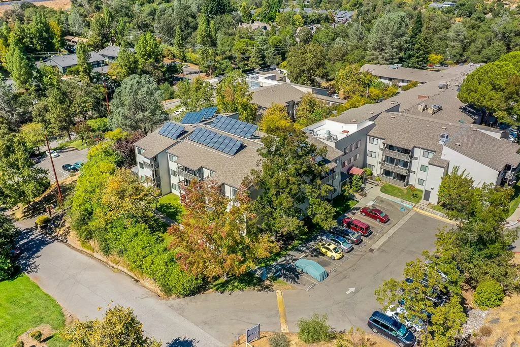AUBURN RAVINE HEALTHCARE CENTER