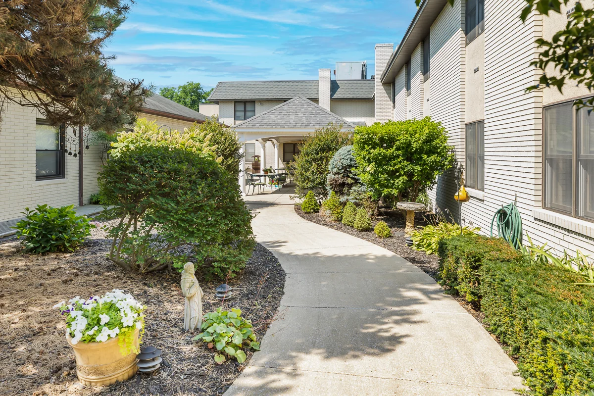 AUTUMN LAKE HEALTHCARE AT LONG VIEW