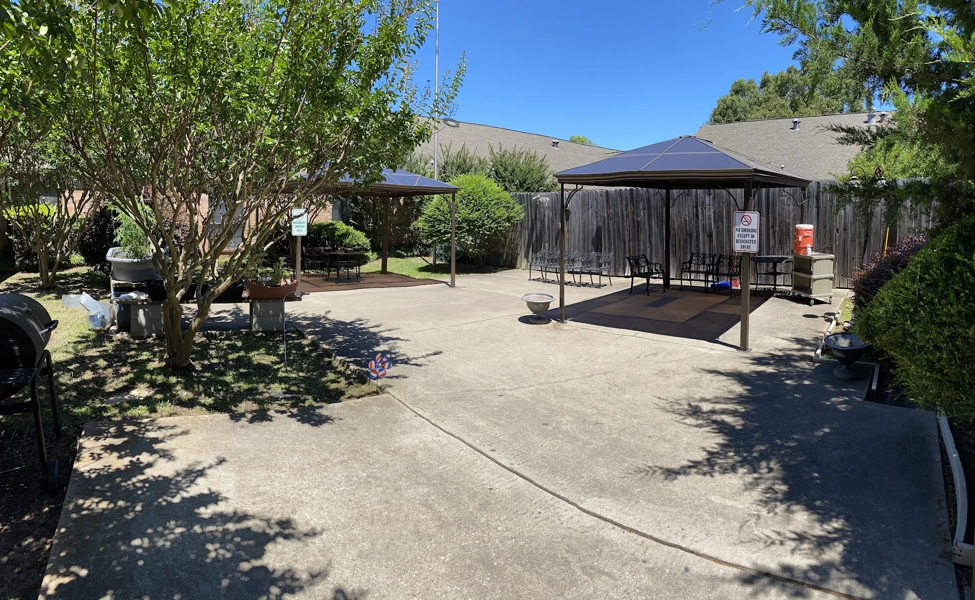AVIR AT PETAL HILL