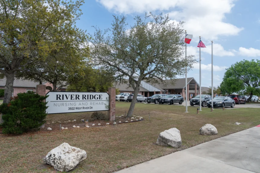 AVIR AT RIVER RIDGE