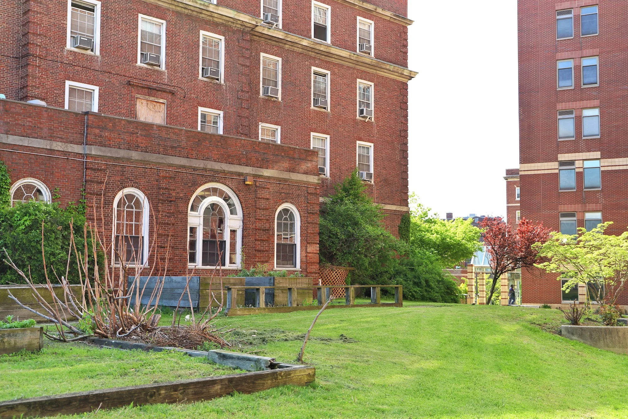BRONX GARDENS REHABILITATION AND NURSING CENTER