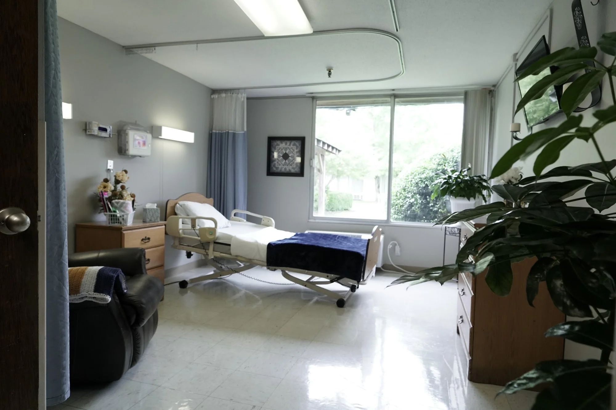 CAMDEN HEALTHCARE & REHAB CENTER