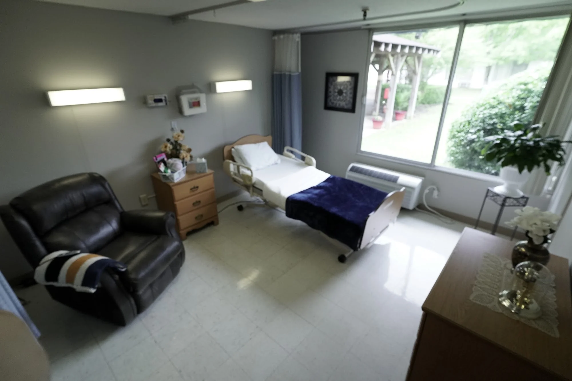CAMDEN HEALTHCARE & REHAB CENTER