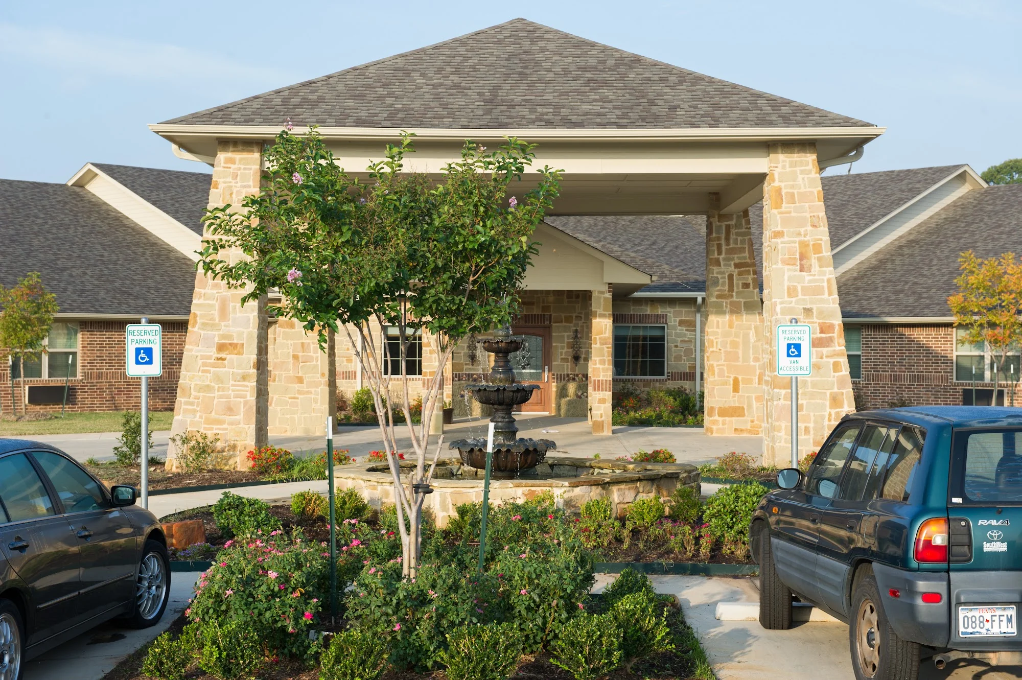 CANTON OAKS