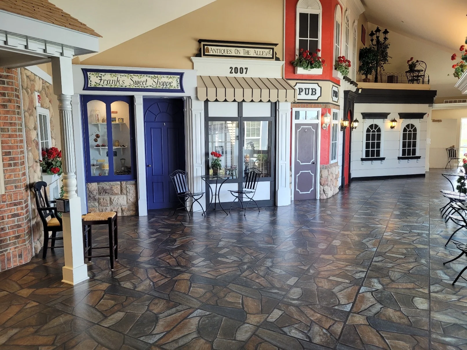 CARETEL INNS OF TRI-CITIES