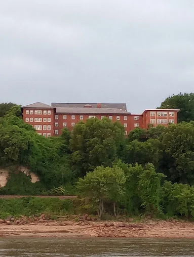 CARRIE ELLIGSON GIETNER HEALTH CARE CENTER