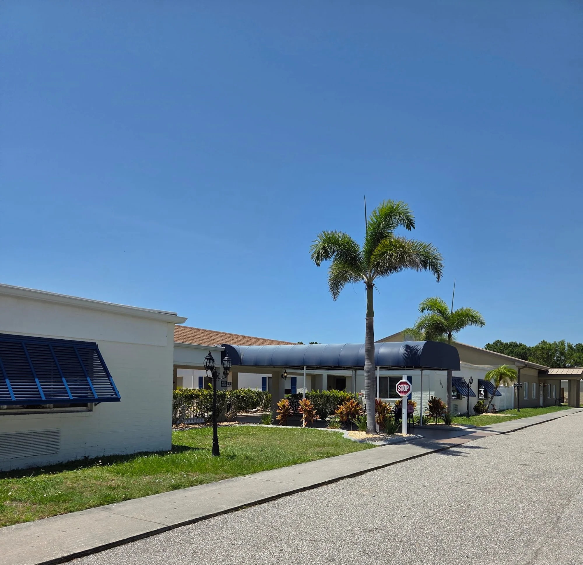 CHARLOTTE BAY REHAB AND CARE CENTER