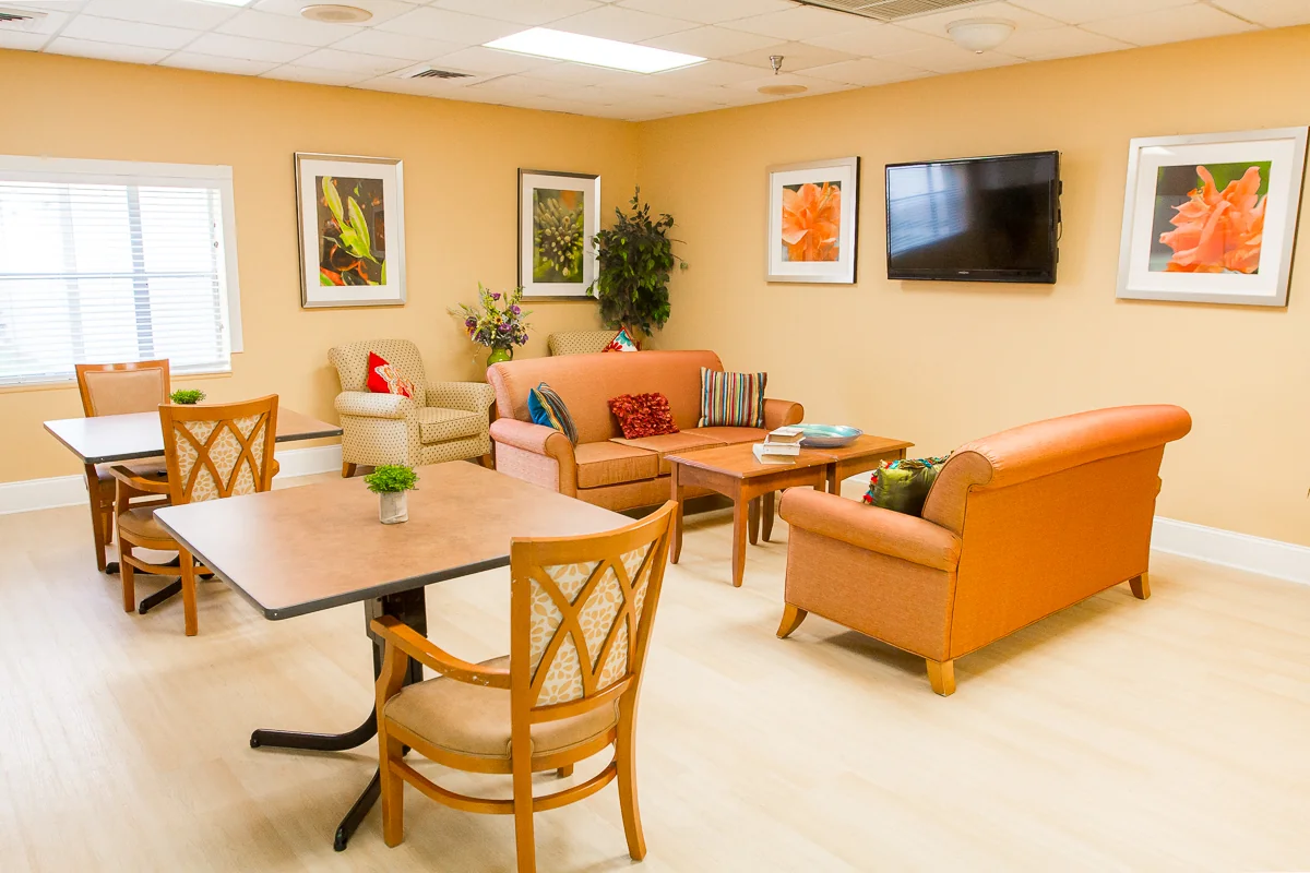 CHARLOTTE BAY REHAB AND CARE CENTER