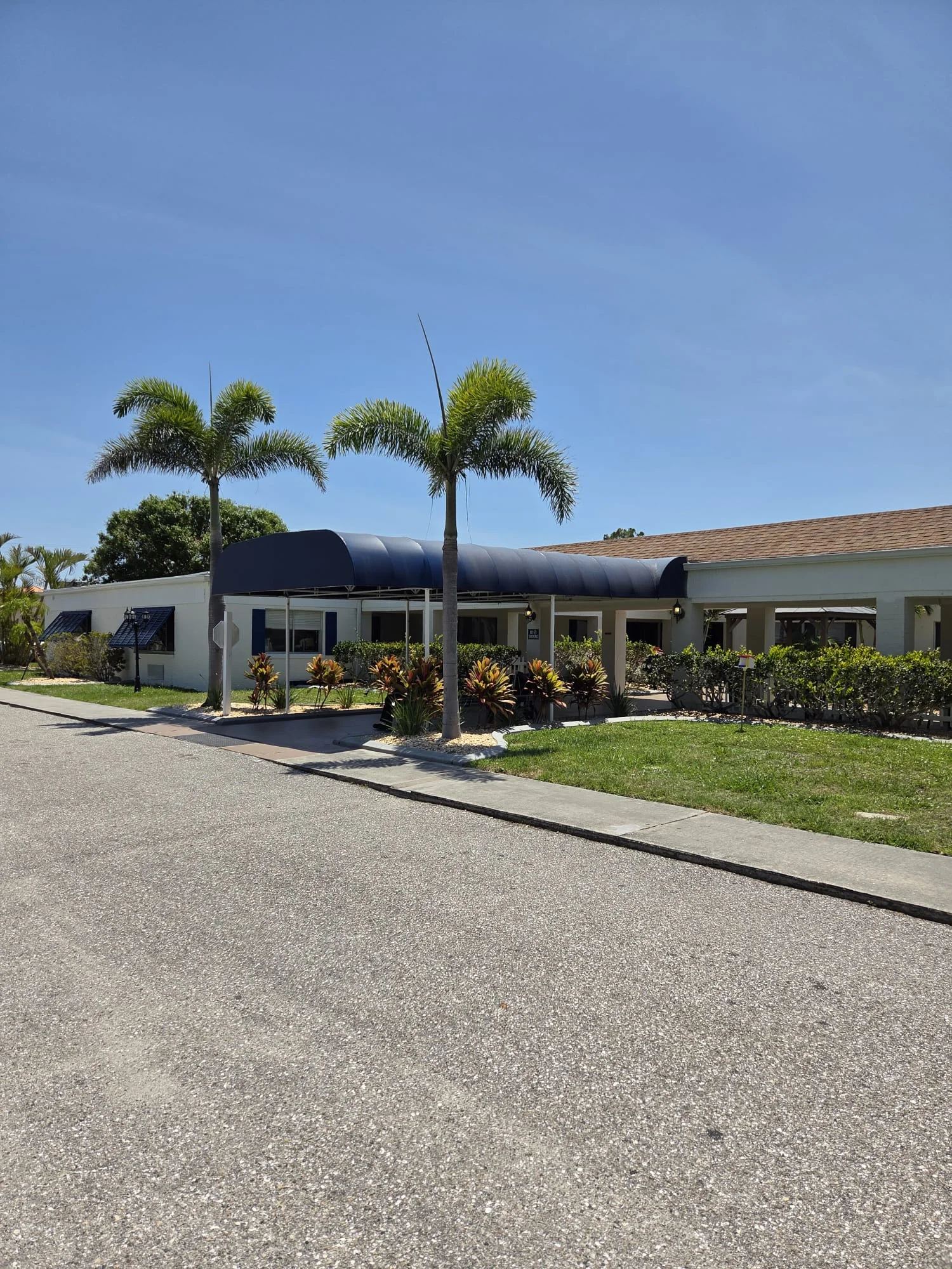 CHARLOTTE BAY REHAB AND CARE CENTER