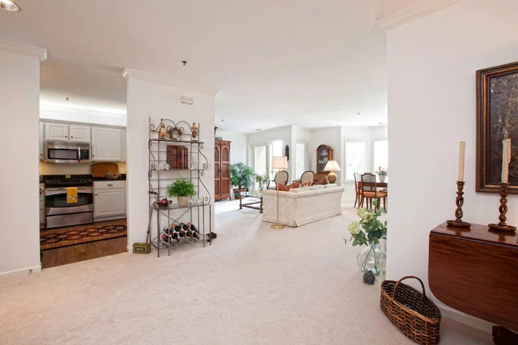 CLARIDGE COURT