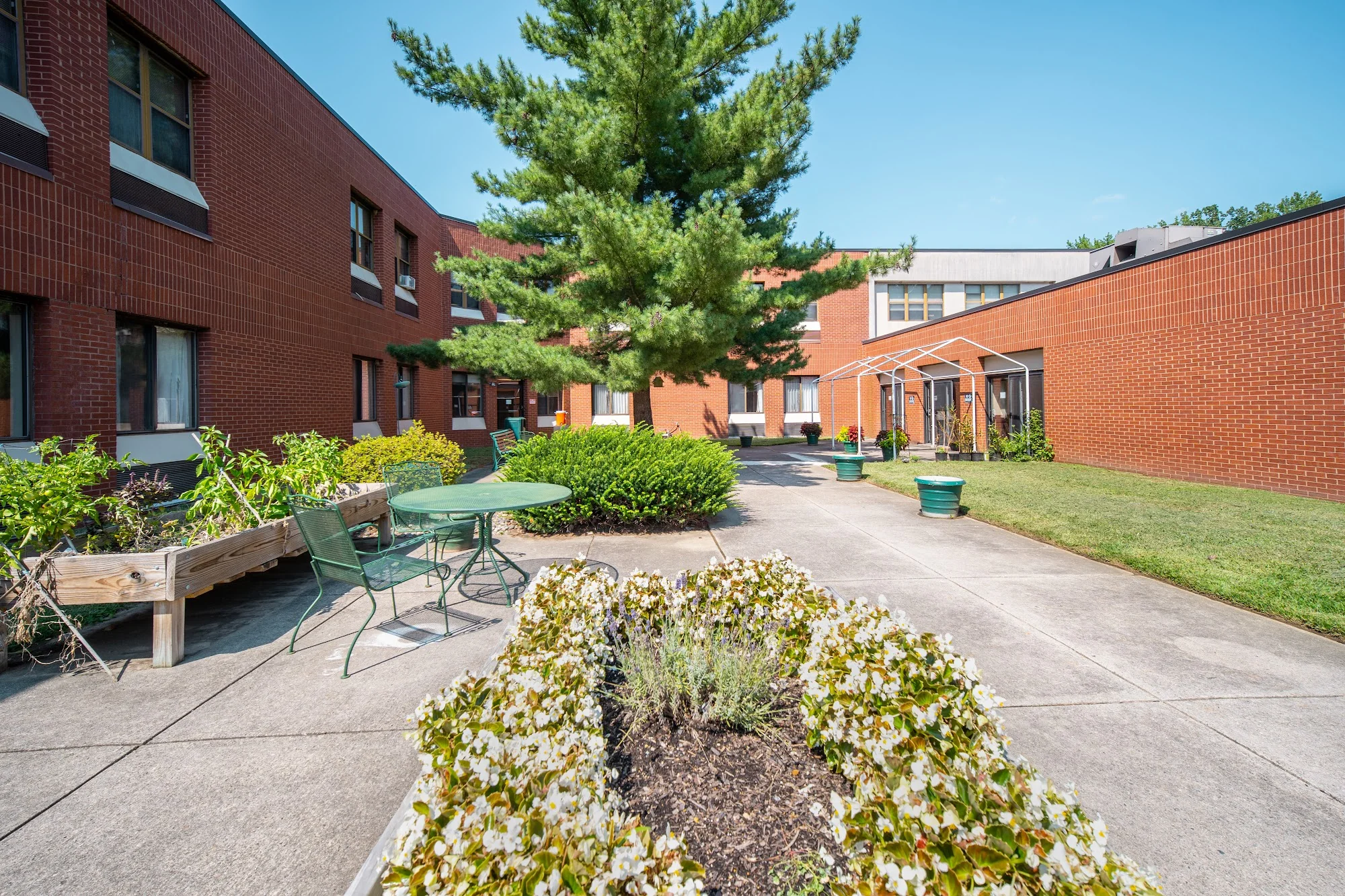 COMPLETE CARE AT BURLINGTON WOODS, LLC