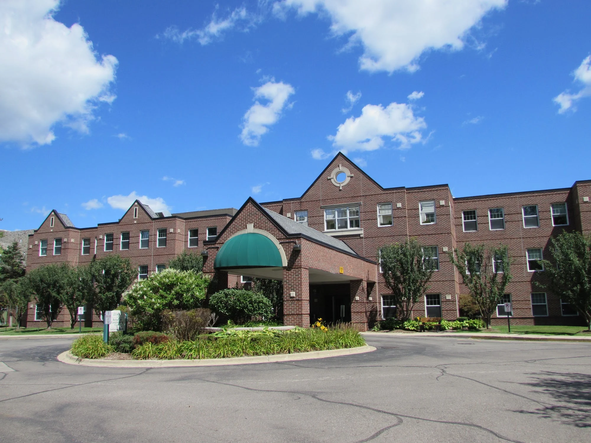 COREWELL HEALTH REHAB & NURSING CENTER-COMMONS FARMINGTON HILLS