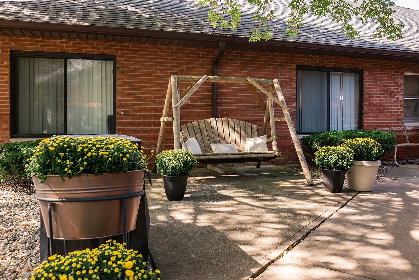 COUNTRYSIDE MANOR HEALTH & LIVING COMMUNITY