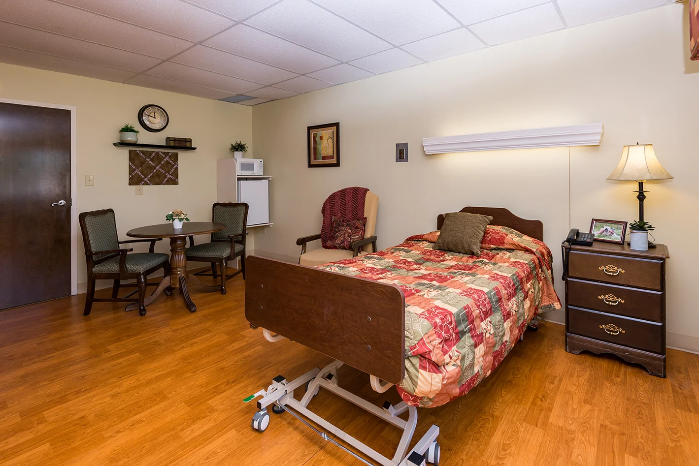 COUNTRYSIDE MANOR HEALTH & LIVING COMMUNITY