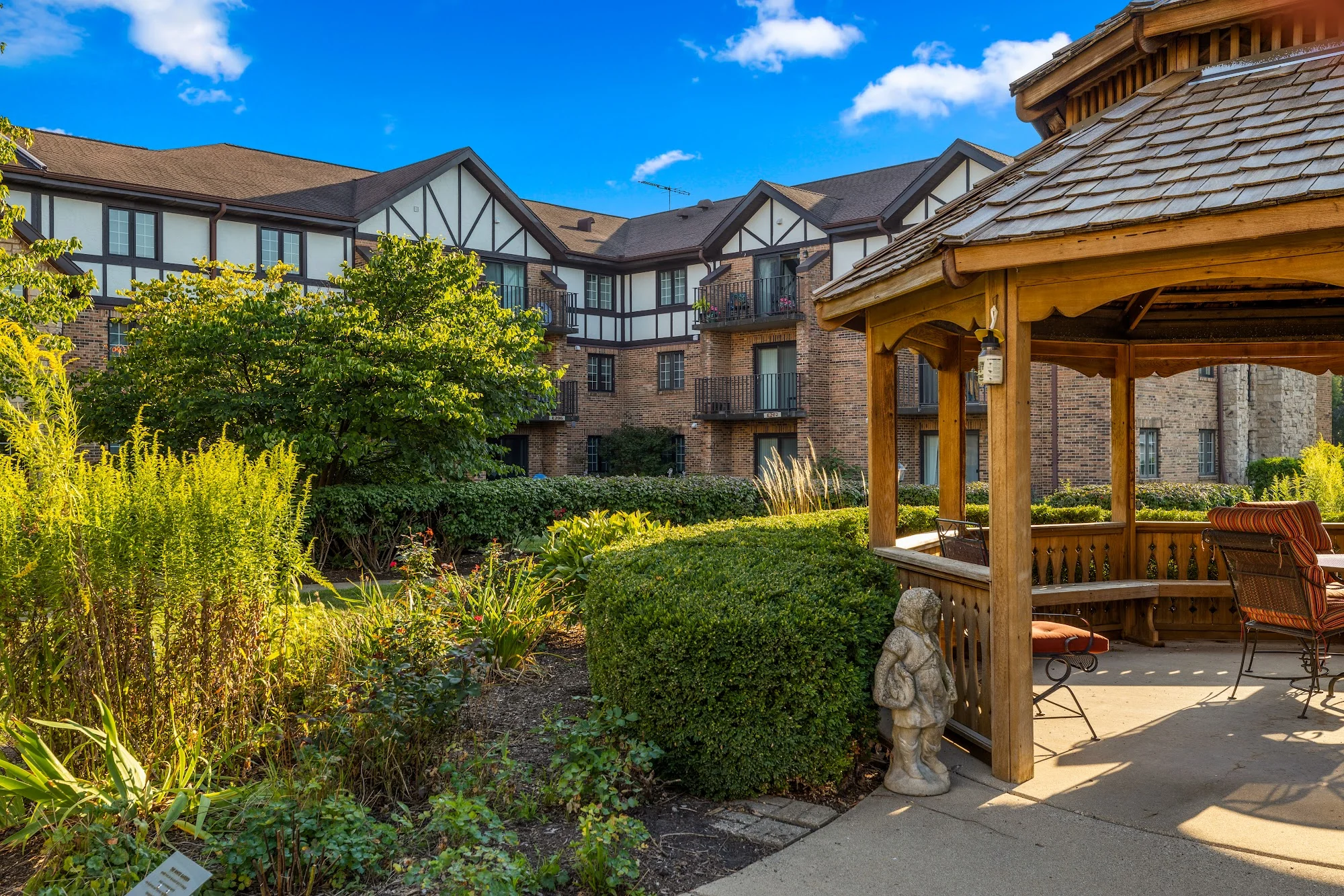 COVENANT LIVING - WINDSOR PARK