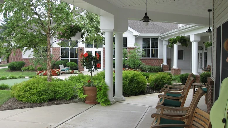 CRESTWOOD MANOR