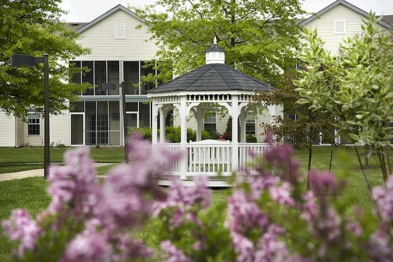 CRESTWOOD MANOR