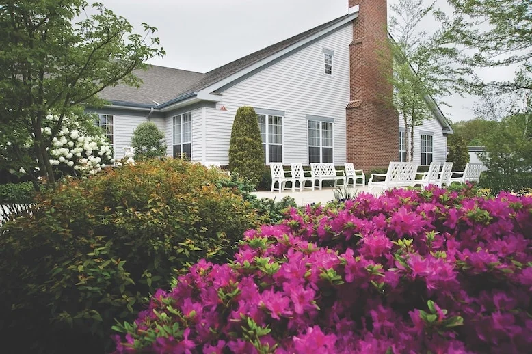 CRESTWOOD MANOR