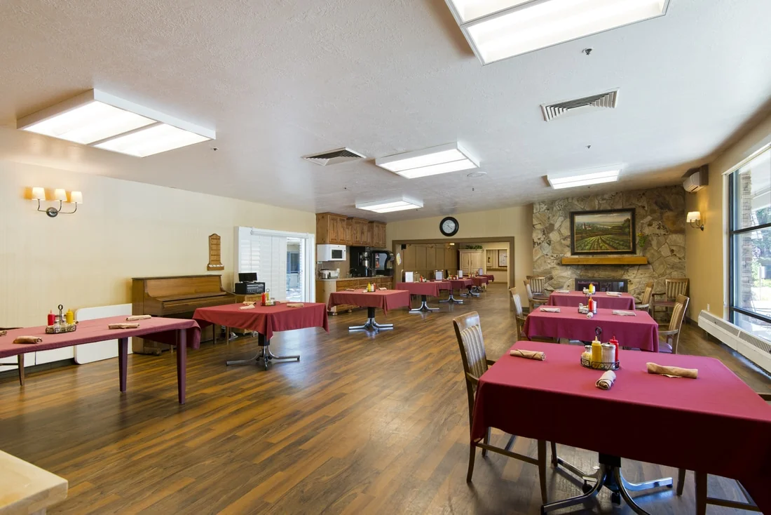 CRESTWOOD REHABILITATION AND NURSING