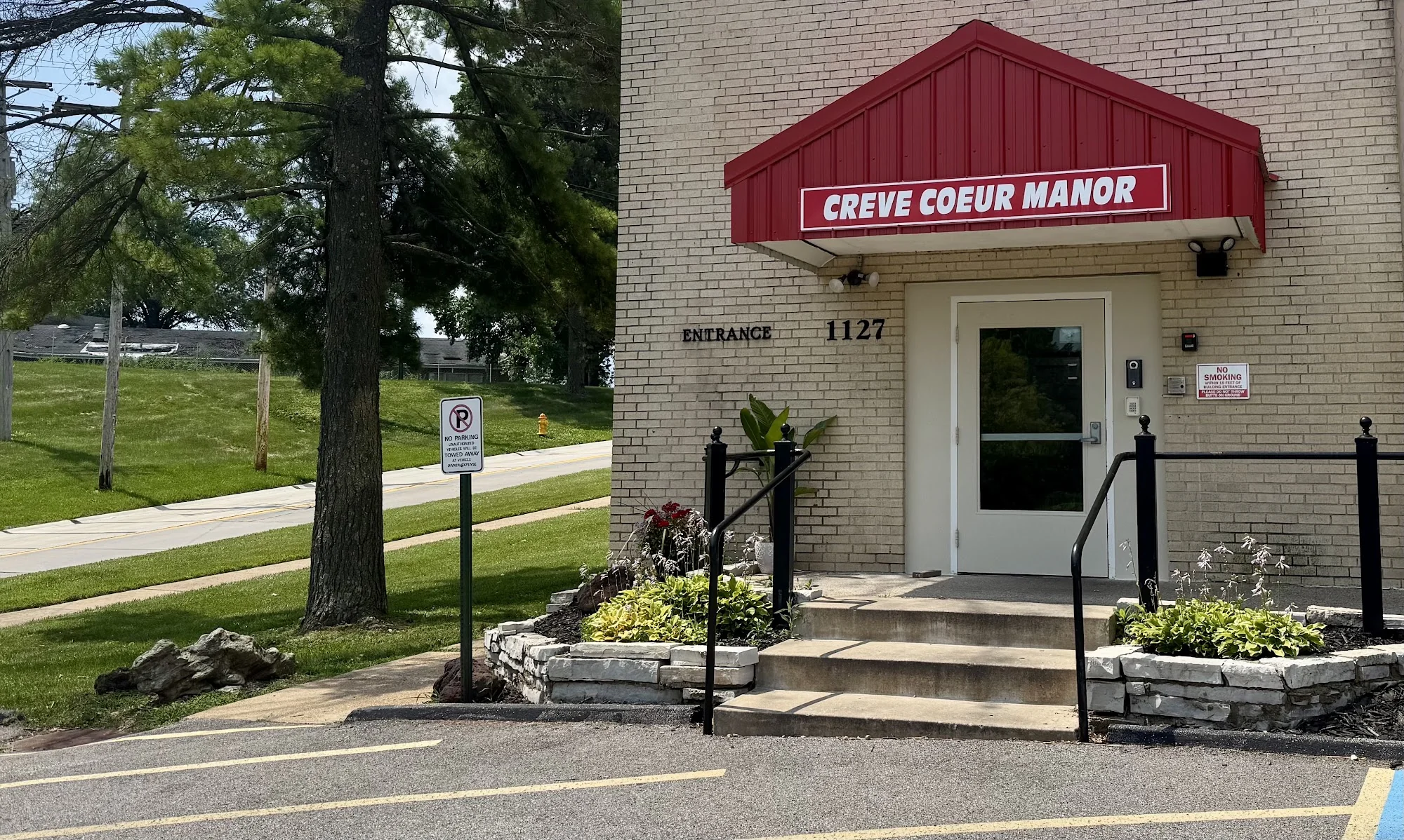 CREVE COEUR MANOR