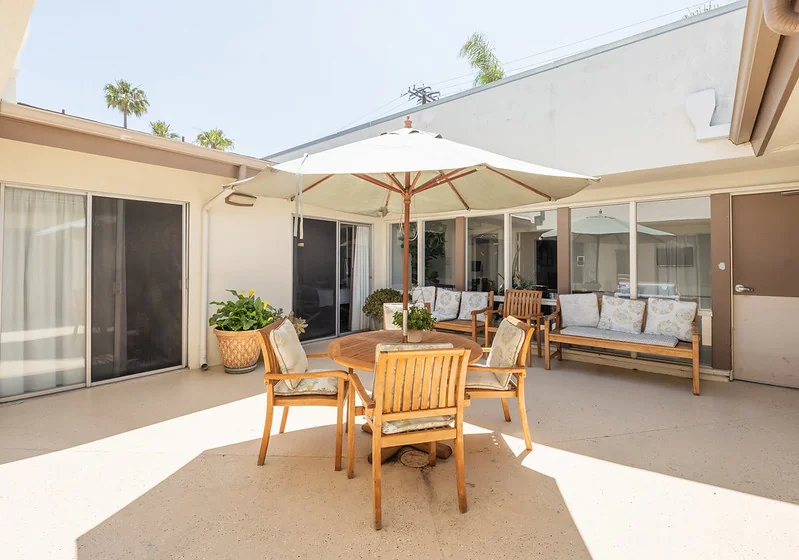 CRYSTAL COVE CARE CENTER