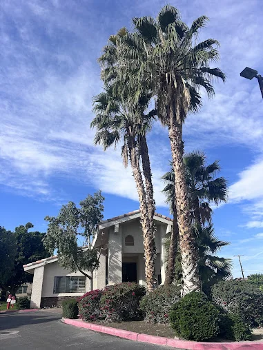DESERT MOUNTAIN CARE CENTER