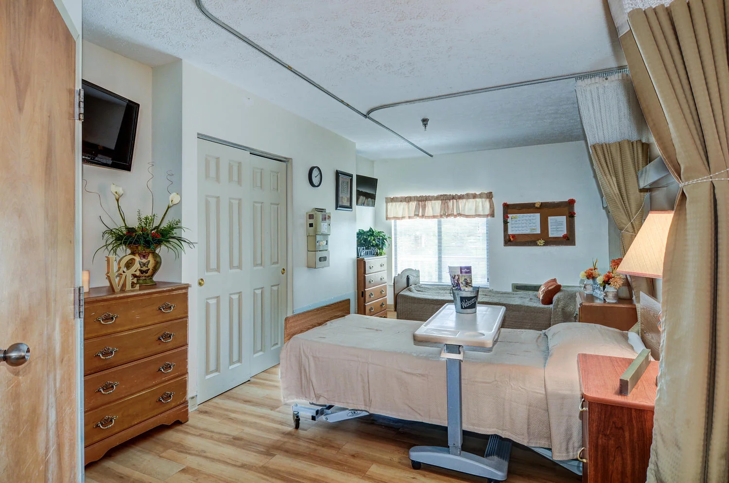 EAGLE POINTE HEALTHCARE CENTER