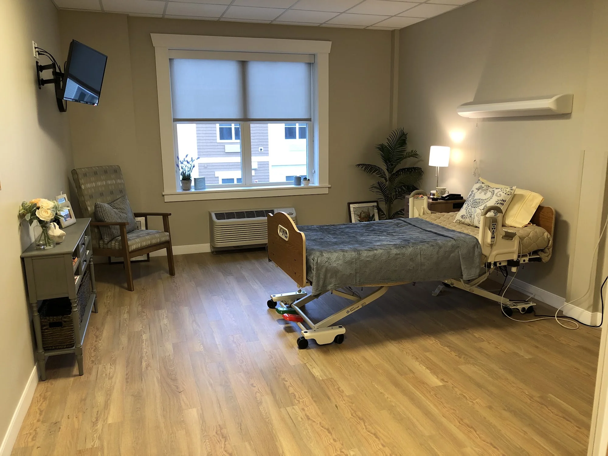 EAST LONGMEADOW SKILLED NURSING CENTER