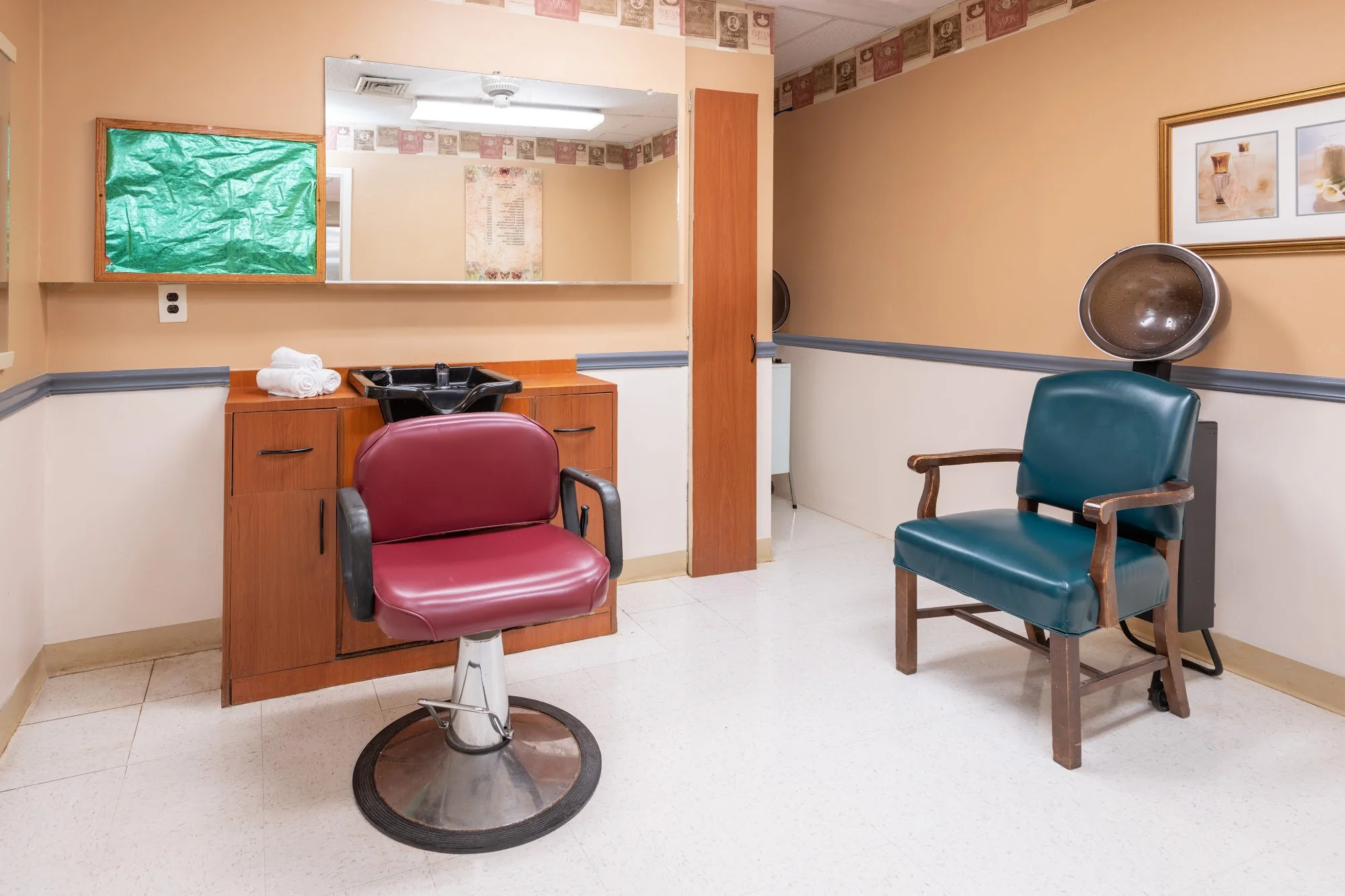 ELKINS CREST HEALTH & REHABILITATION CENTER