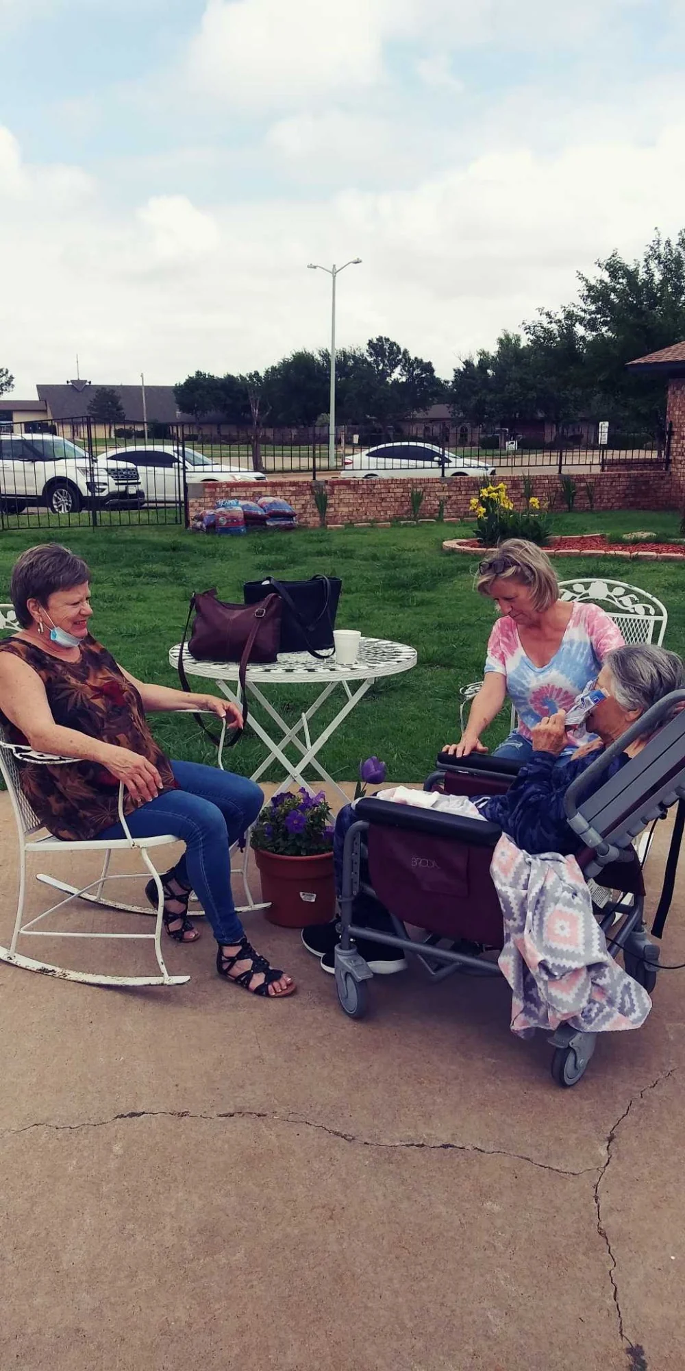 ENGLISH VILLAGE SKILLED NURSING AND THERAPY