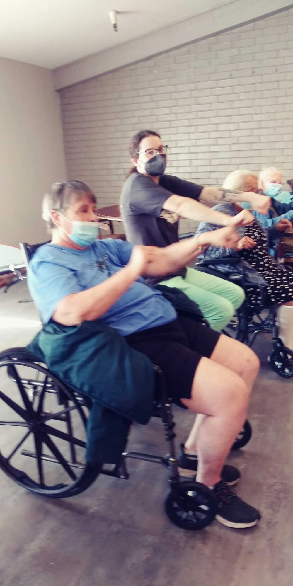 ENGLISH VILLAGE SKILLED NURSING AND THERAPY