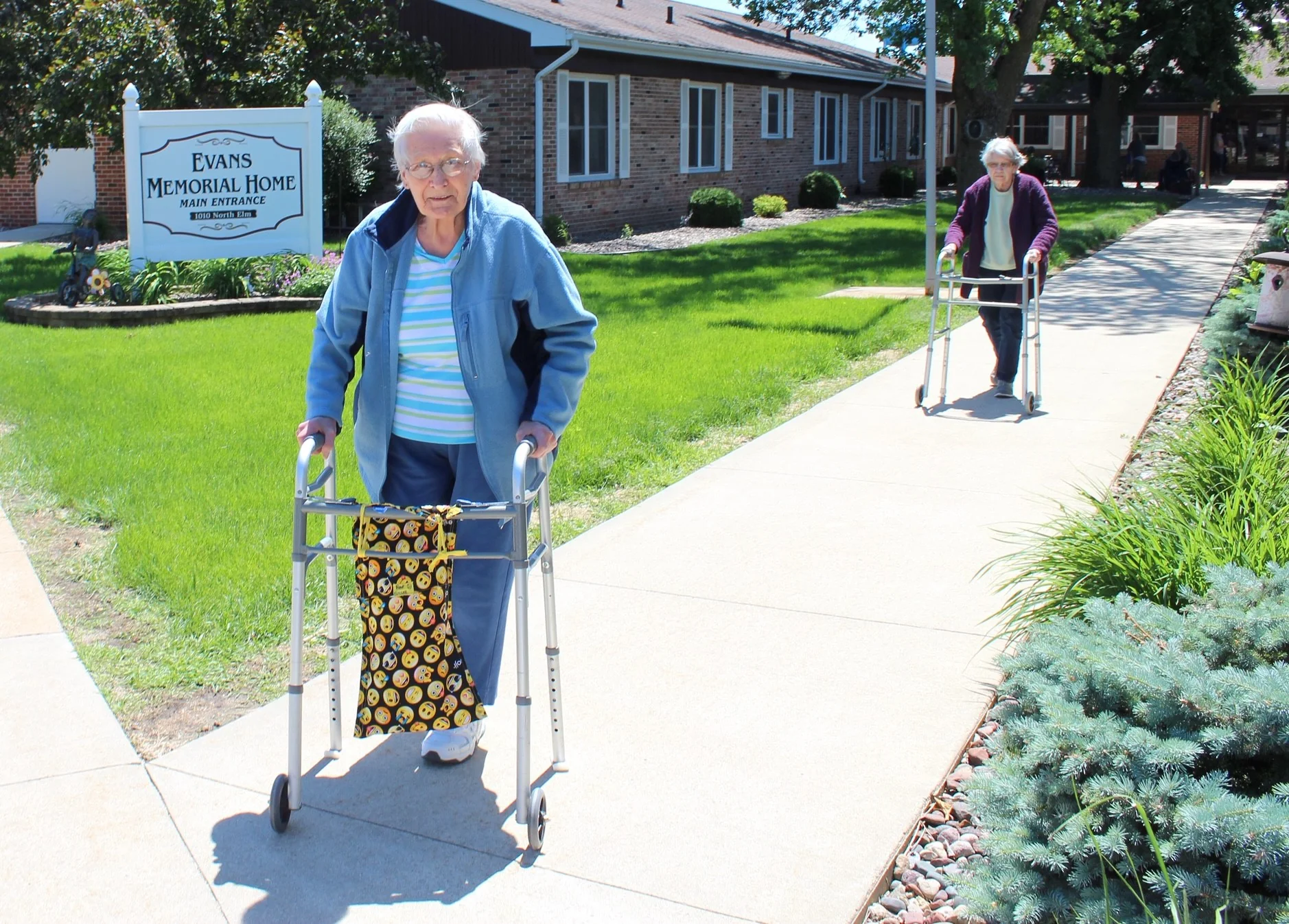 EVANS SENIOR LIVING COMMUNITY