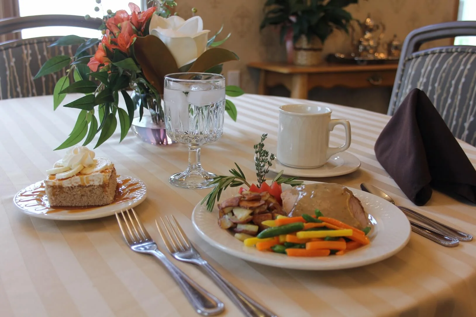EVANS SENIOR LIVING COMMUNITY