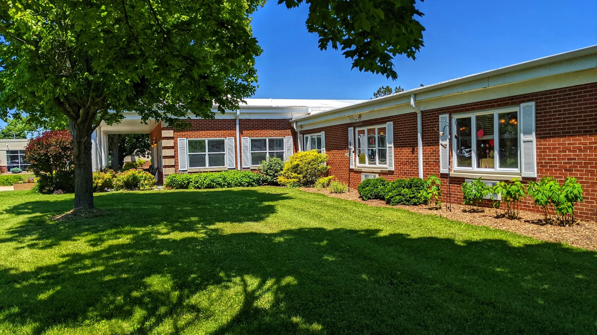 FRANKLIN GROVE LIVING AND REHAB