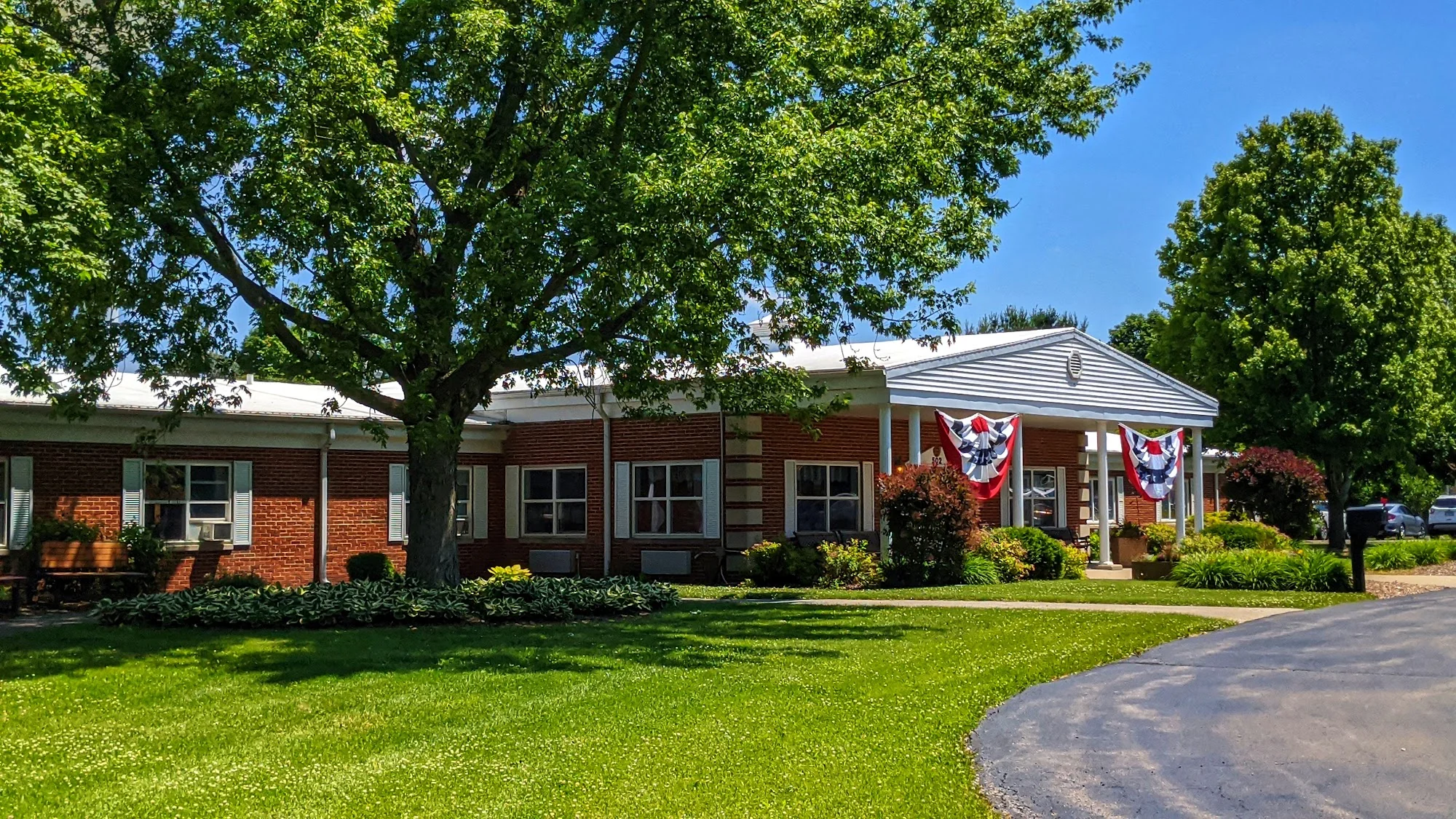 FRANKLIN GROVE LIVING AND REHAB