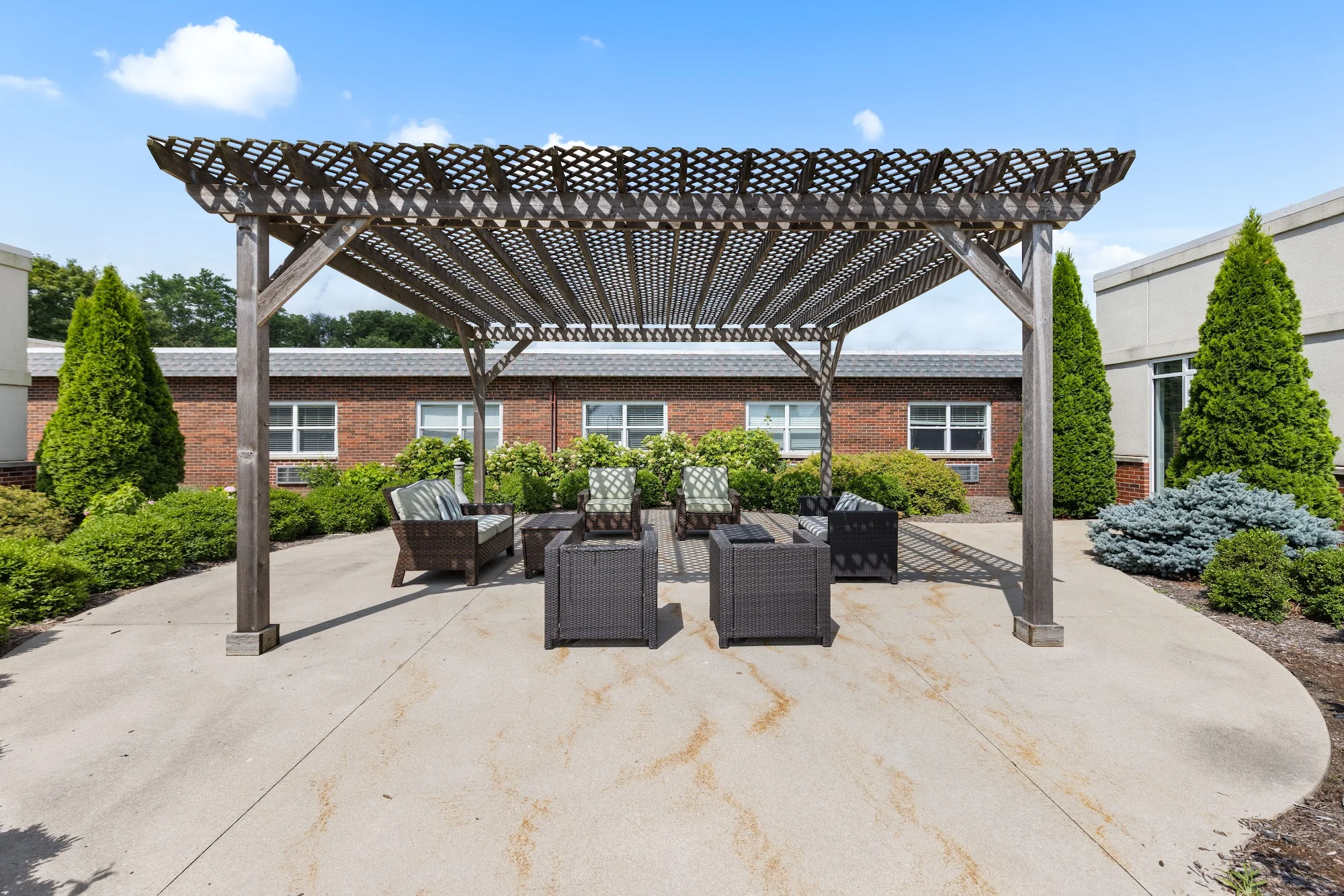 FRANKLIN GROVE LIVING AND REHAB