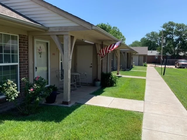 GOOD SAMARITAN SOCIETY - HUTCHINSON VILLAGE