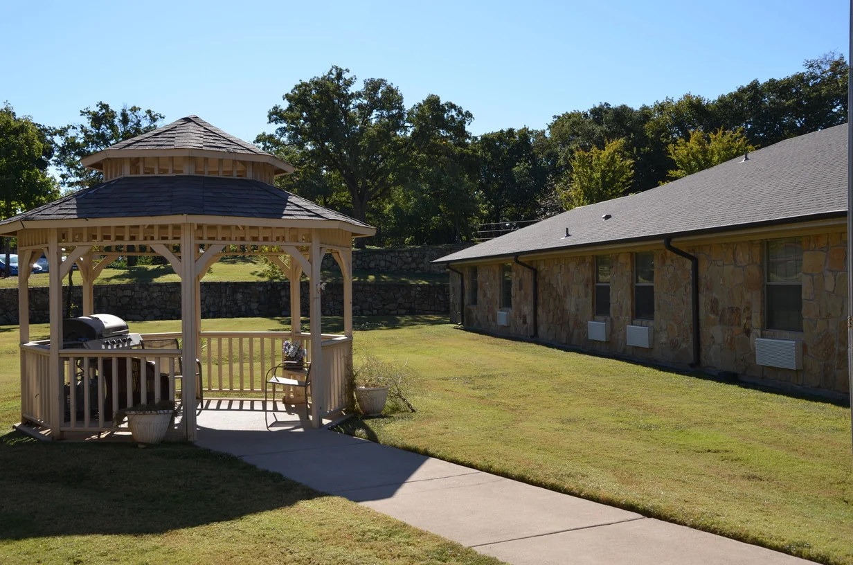 GREEN OAKS NURSING & REHABILITATION