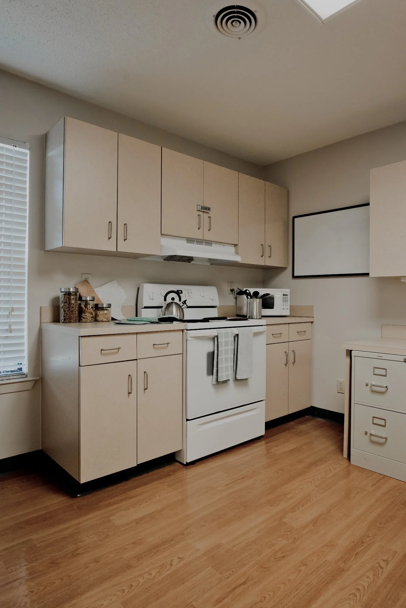 HALLETTSVILLE NURSING AND REHABILITATION