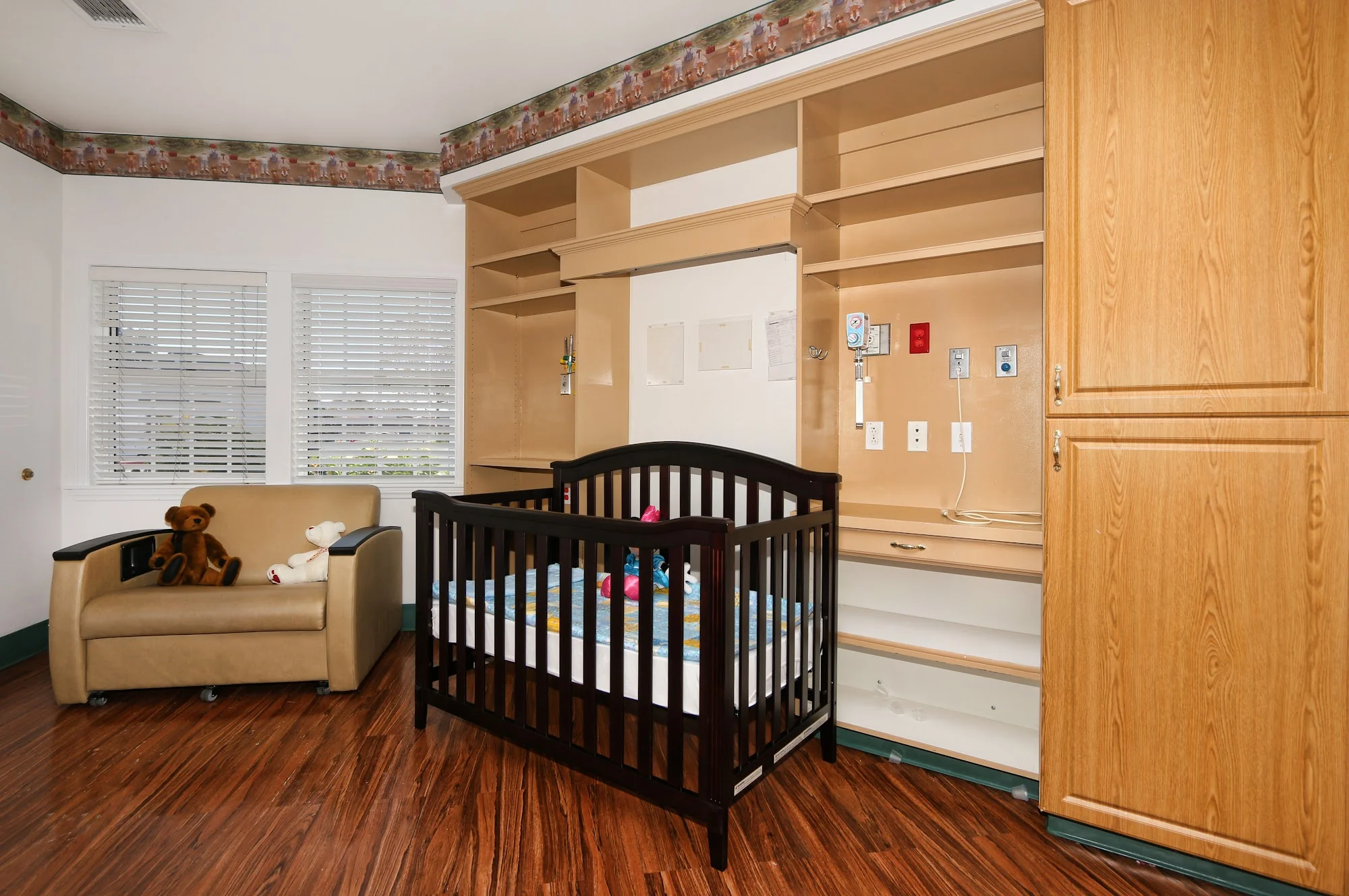 HEALTHBRIDGE CHILDREN'S HOSPITAL - ORANGE D/P SNF
