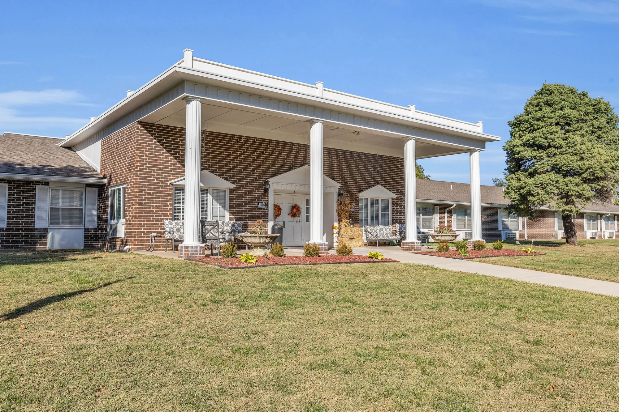 HERITAGE GARDENS HEALTH AND REHABILITATION CENTER
