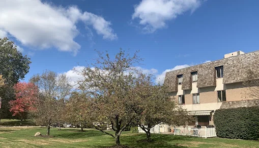HIGHLAND SQUARE NURSING AND REHABILITATION