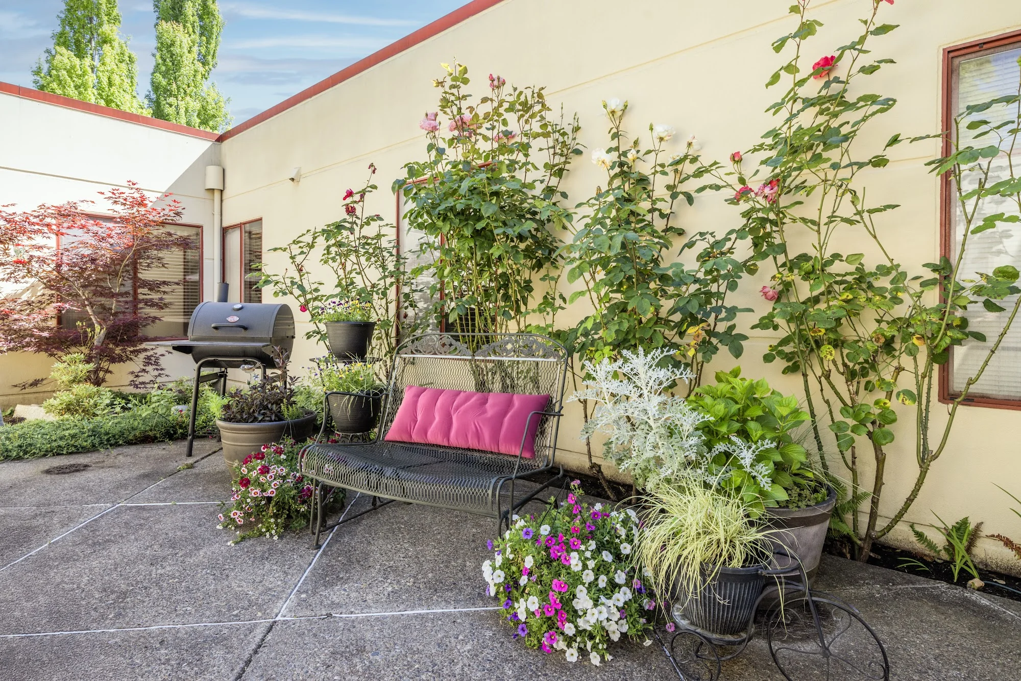 HILLSBORO HEALTH & REHABILITATION CENTER