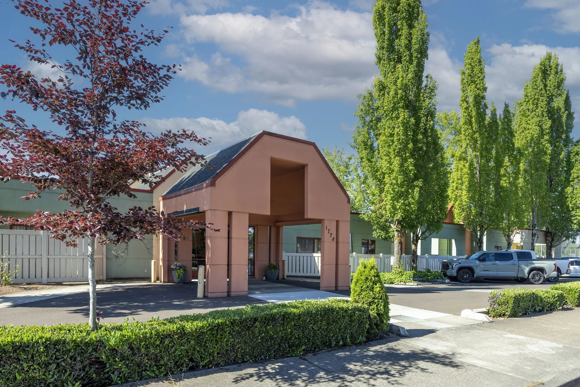 HILLSBORO HEALTH & REHABILITATION CENTER