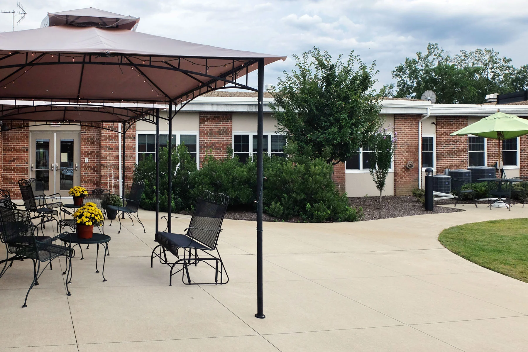 HOLDEN REHABILITATION & NURSING CENTER