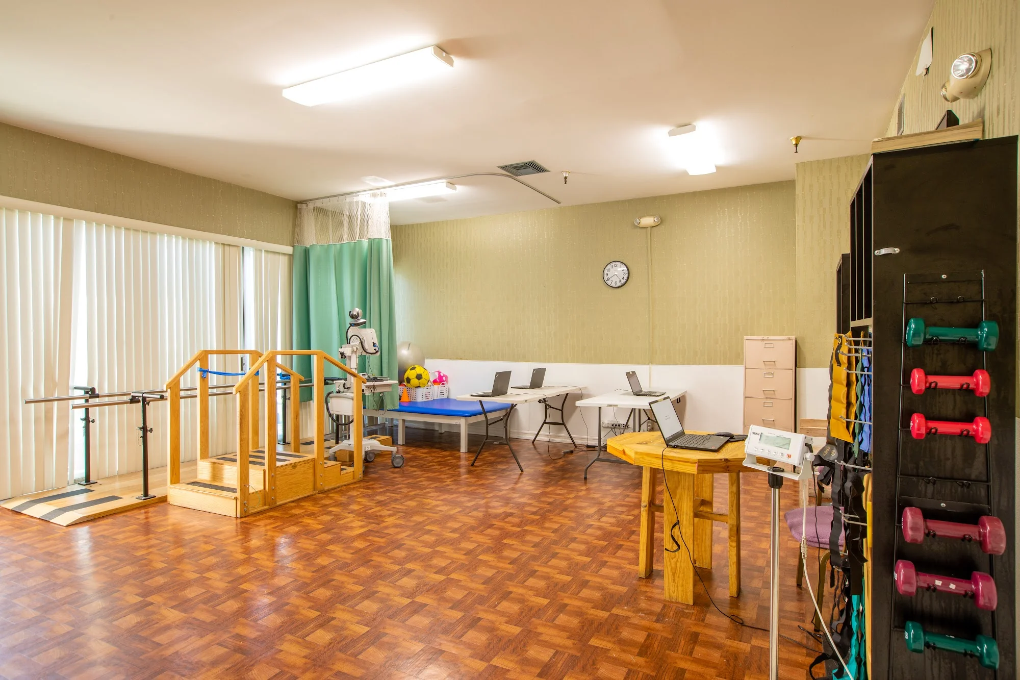 HOLLYWOOD PREMIER HEALTHCARE CENTER