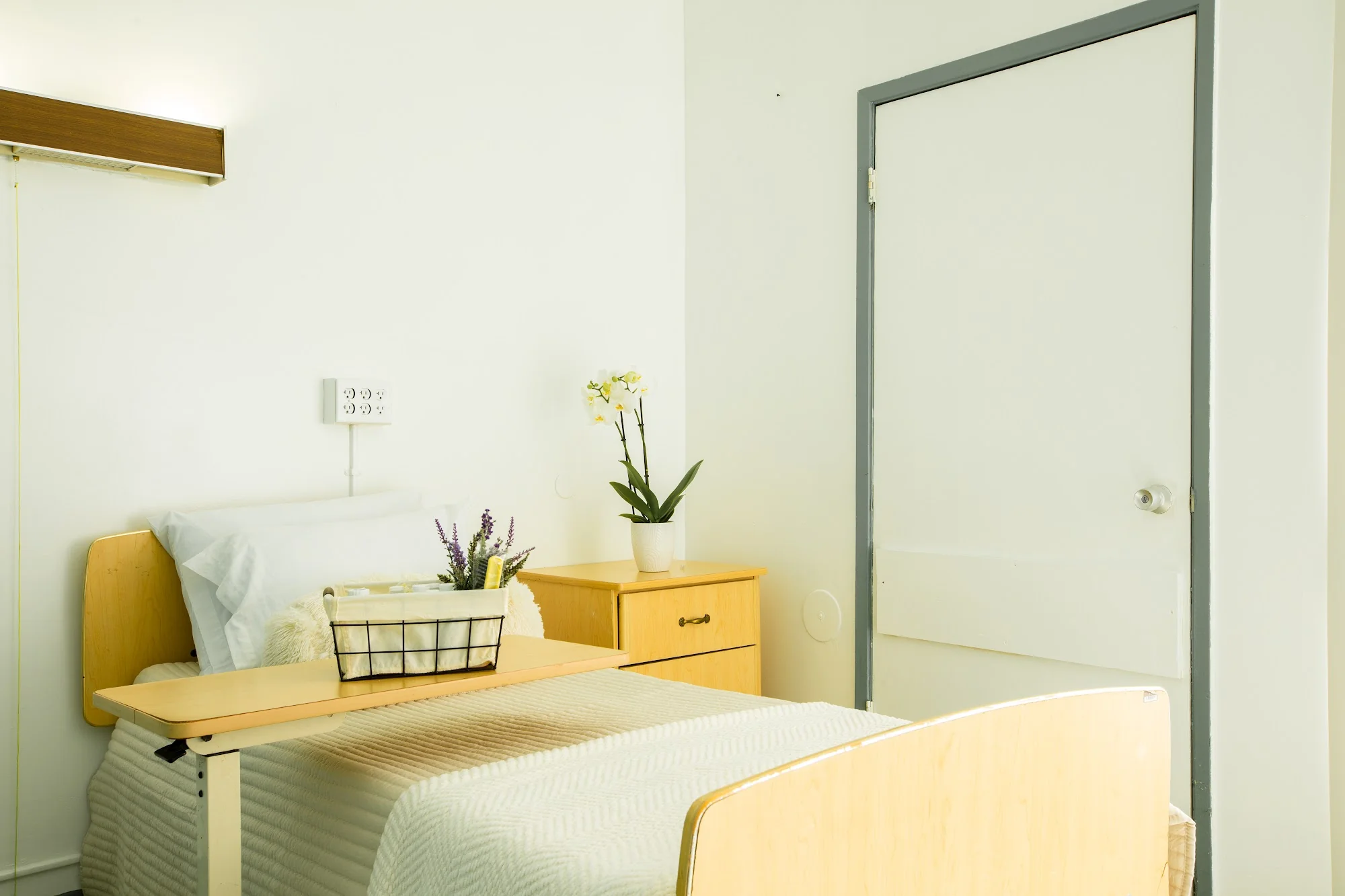 HOLLYWOOD PREMIER HEALTHCARE CENTER